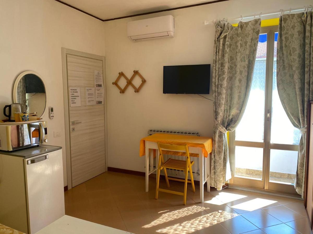 Pousada Copacabana Praia - Affittacamere - Casa Vacanza A Porto SantʼElpidio Extérieur photo